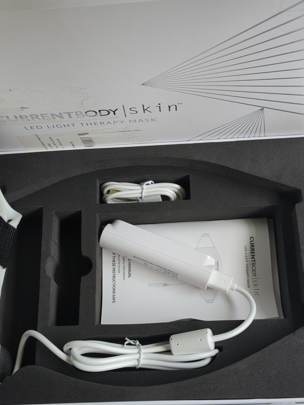 Current Body Led Light Therapy Mask - Picture 3 of 6